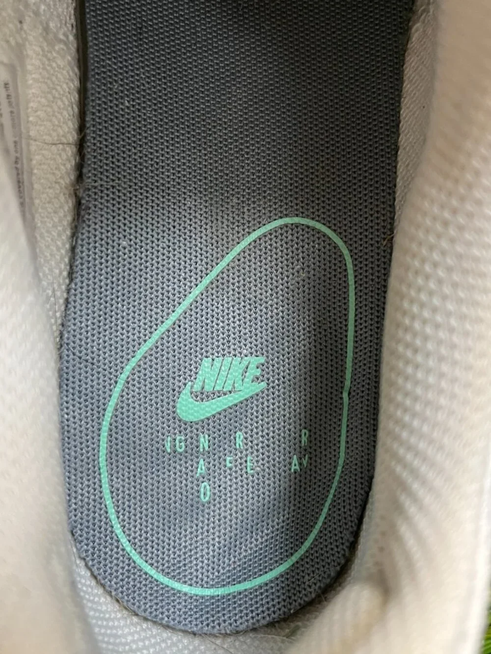 Nike Air Max Excee Womens Size 7‎ White Black Athletic Running Shoes Sneakers